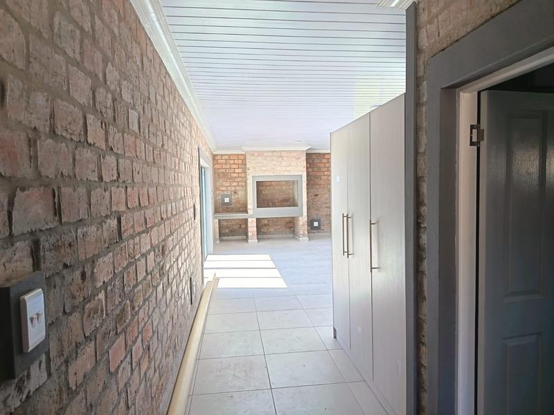 3 Bedroom Property for Sale in Albertinia Western Cape